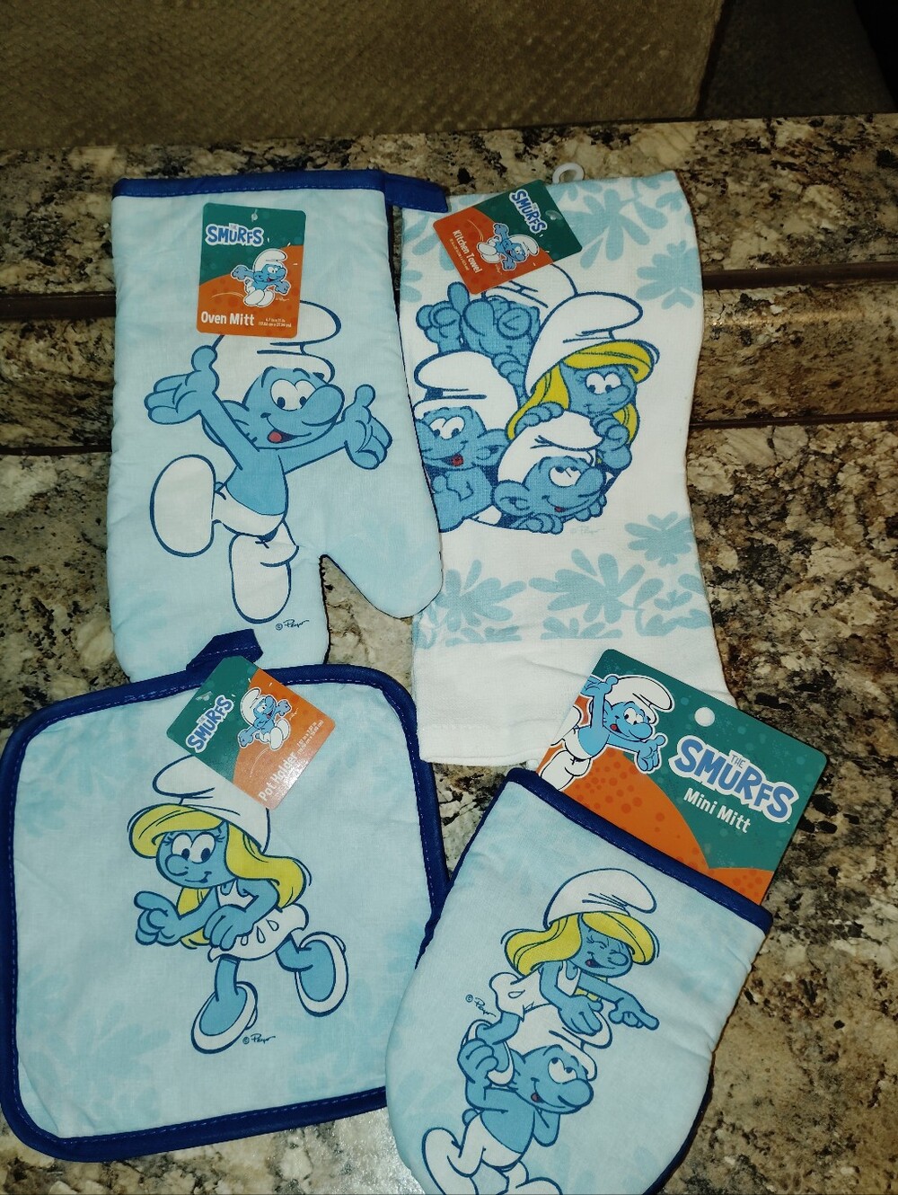 The Smurfs Blue Character Oven Mitt Pot Holder Towel Mini Mint New Set Kitchen - Picture 2 of 4
